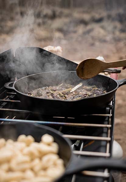CAST IRON SKILLETS