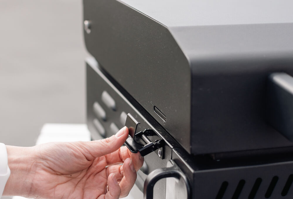 Hinged Lid for Protection