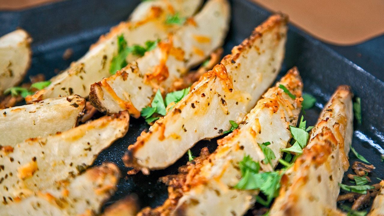 Garlic Parmesan Potato Wedges
