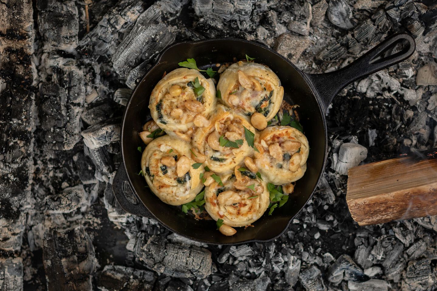 SPINACH FETA GARLIC ROLLS garlic rolls