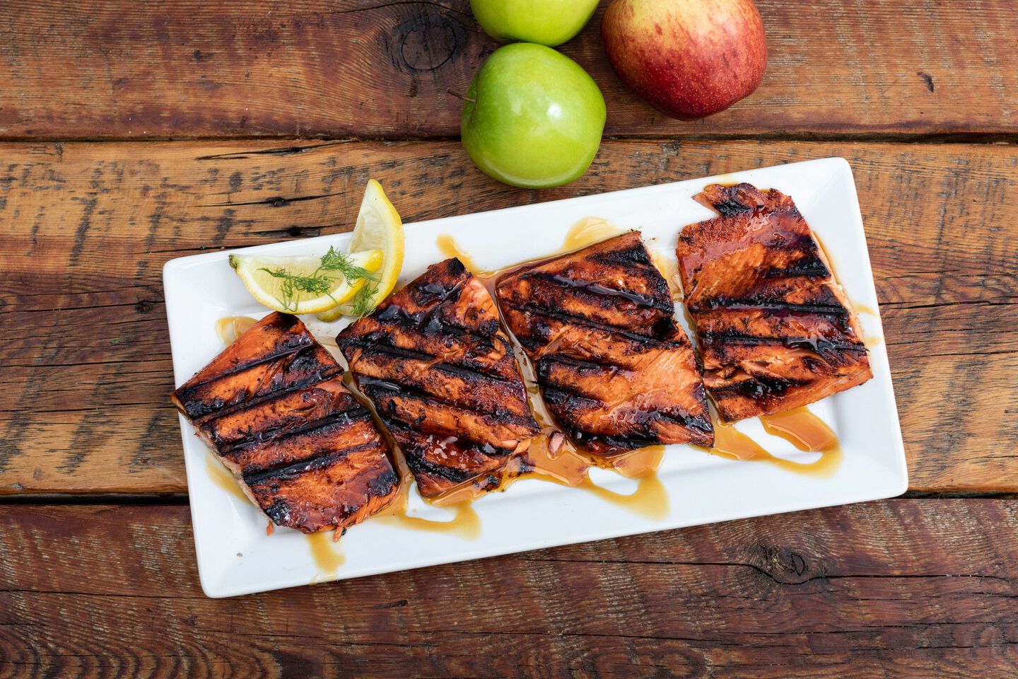 grilled salmon with apply syrup