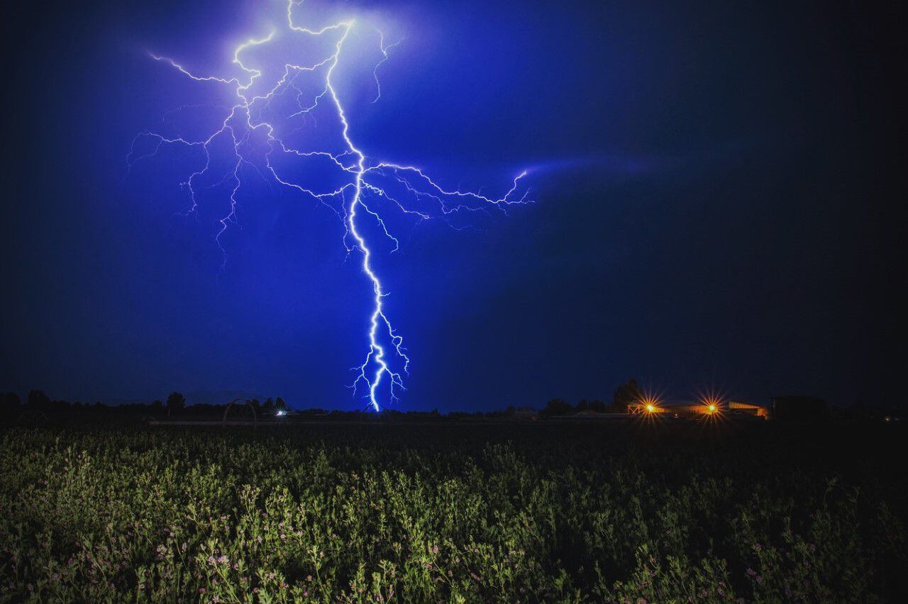 LIGHTNING STRIKE LIGHTNING STRIKE