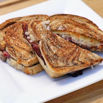 Reuben Sandwich Reuben Sandwich