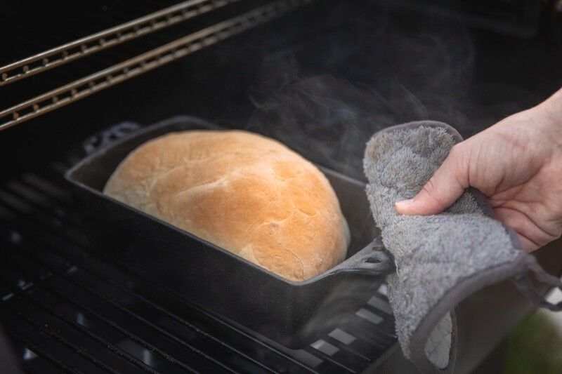 Deli&Co. Baking Pre-Seasoned Cast Iron Bread Pan Multicooker