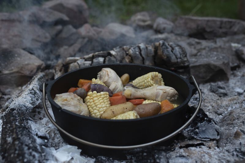 Camp Chef Deluxe Dutch Oven Review - Mountain Weekly News